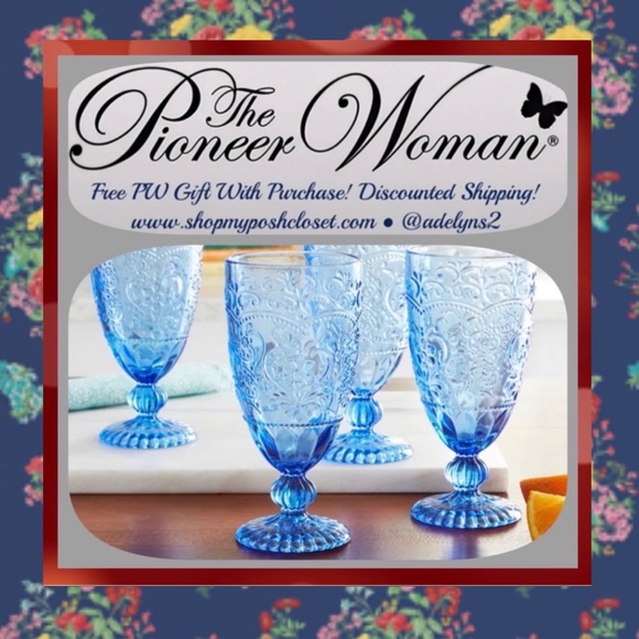 🌺 New Pioneer Woman (4) Amelia Blue Embossed Glass Goblets - Picture 6 of 10